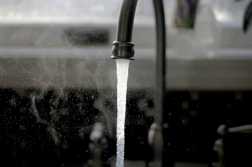 Running tap with aerated water stream