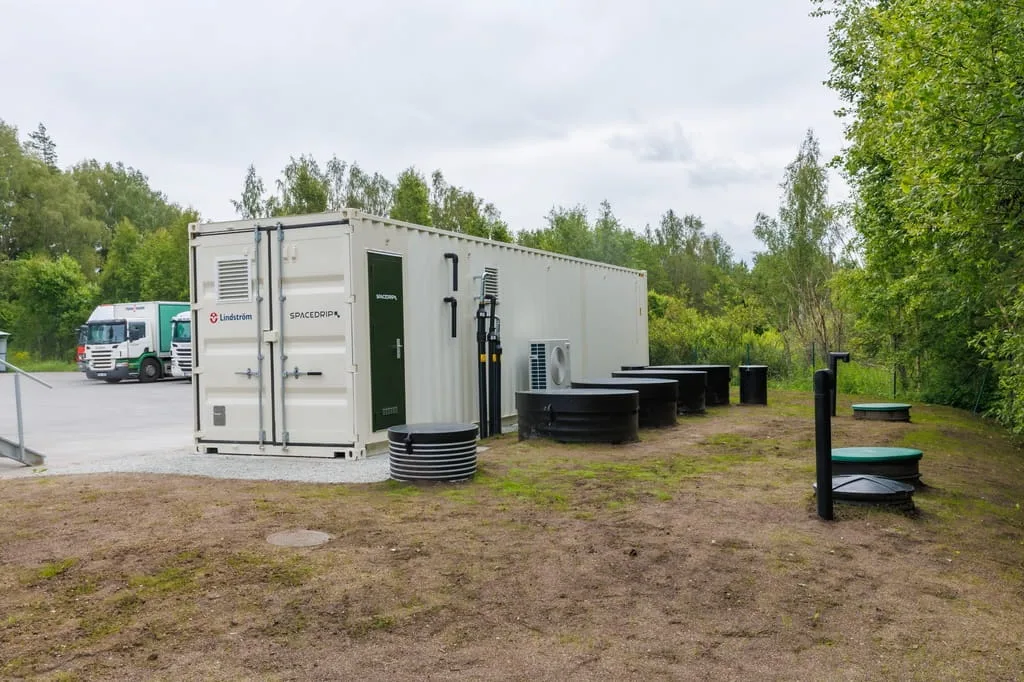 Containerised on-site laundry water reuse unit